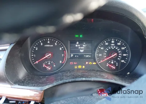 2017 Kia Cadenza Premium z USA, uszkodzony, nr VIN KNALC4J15H5058491